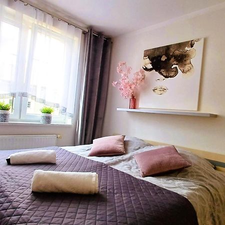 Apartament Orange Piastowska โอสโตรดา ภายนอก รูปภาพ