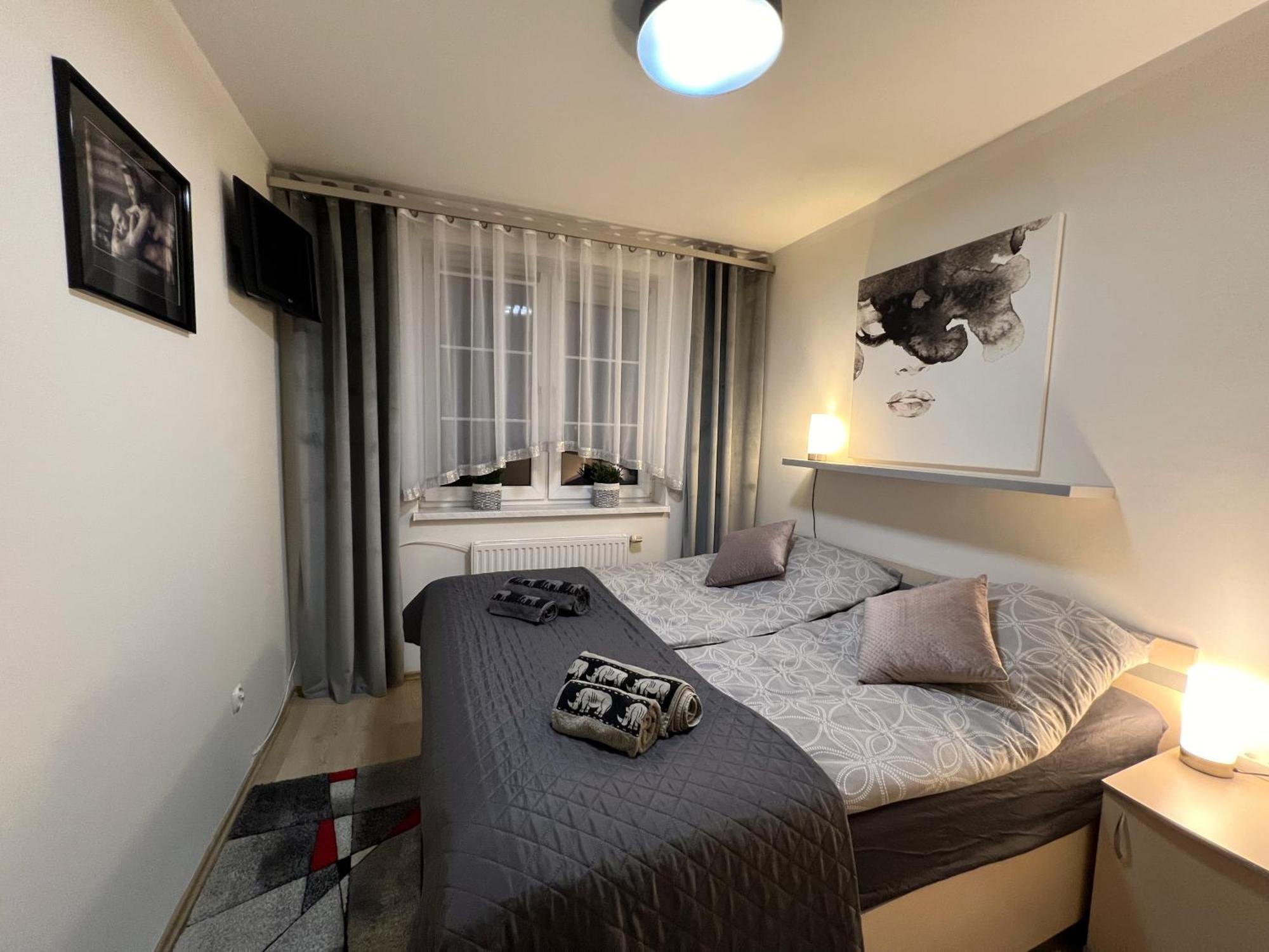 Apartament Orange Piastowska โอสโตรดา ภายนอก รูปภาพ